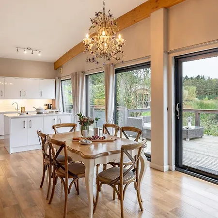 Charlie Semesterbostad *